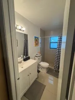 6194 Second Bedroom-Bath