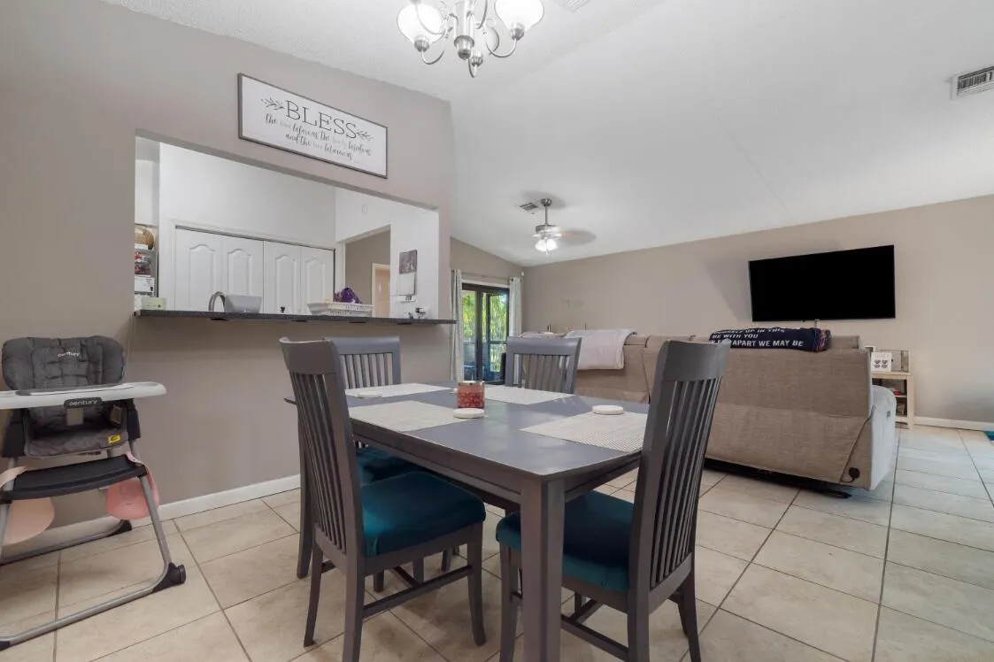 6194 Dinning Room 2