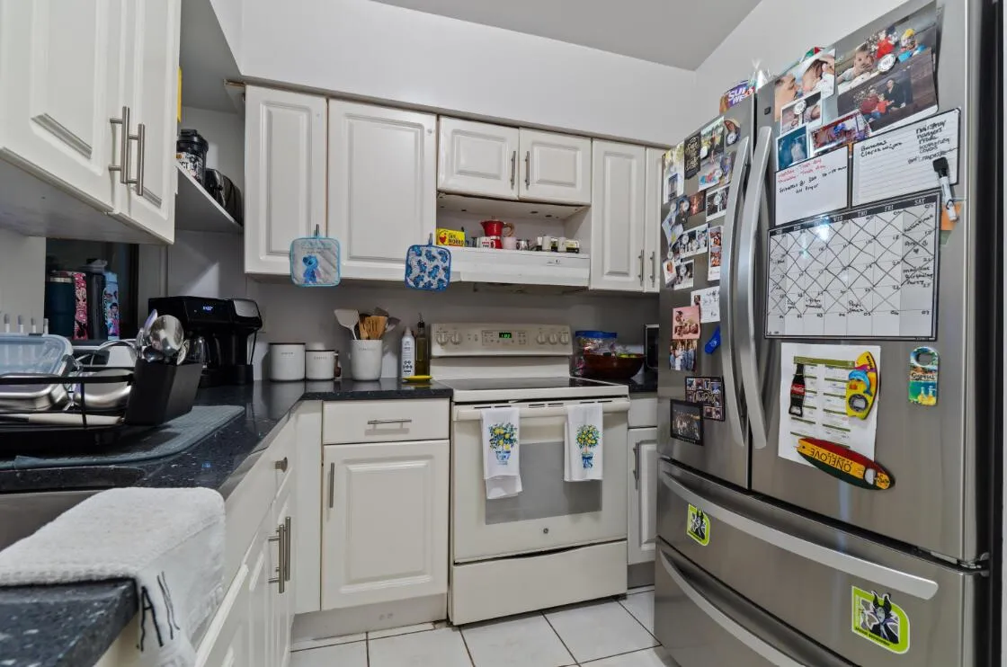 6194 Kitchen 3
