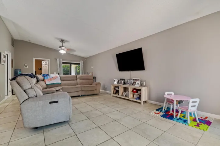6194 Great Room