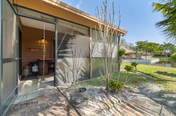 6194 Covered-Screened In Patio 4