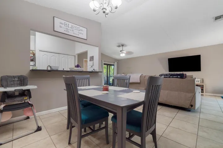 6194 Dinning Room 2