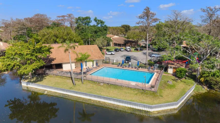 6194 Drone Pool
