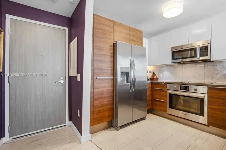 Door Entrance to unit from inside