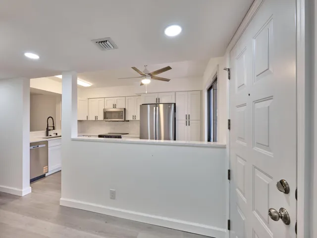 OPEN KITCHEN