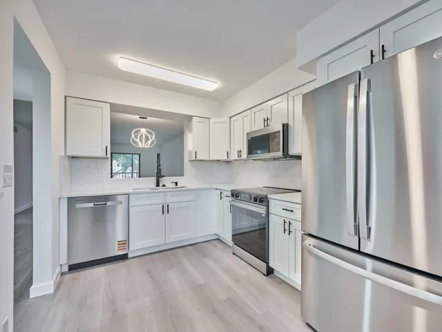 NEW KITCHEN & AOOLIANCES