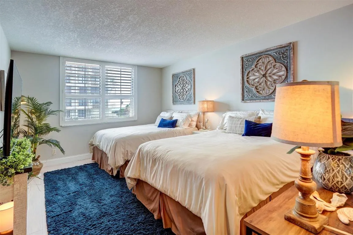5480 N Ocean,B2A17