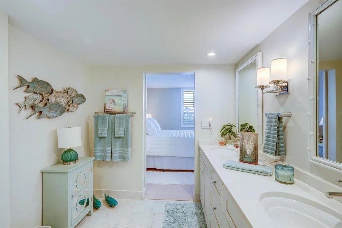 5480 N Ocean,B2A15