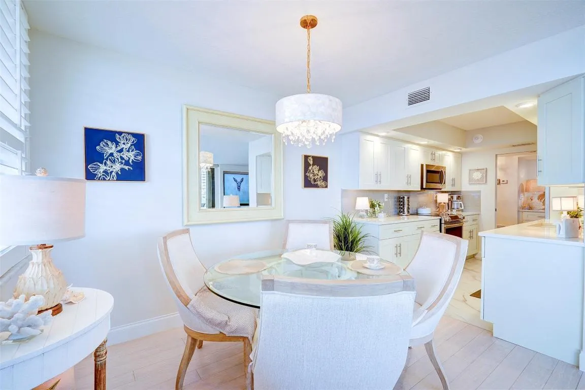 5480 N Ocean,B2A8