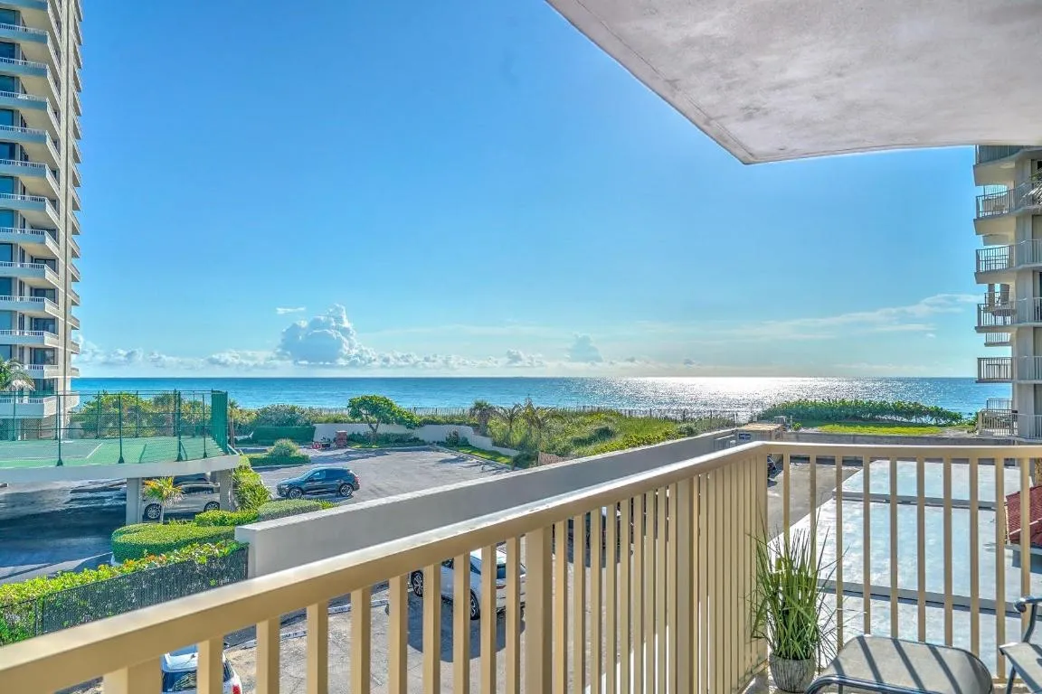 5480 N Ocean,B2A4