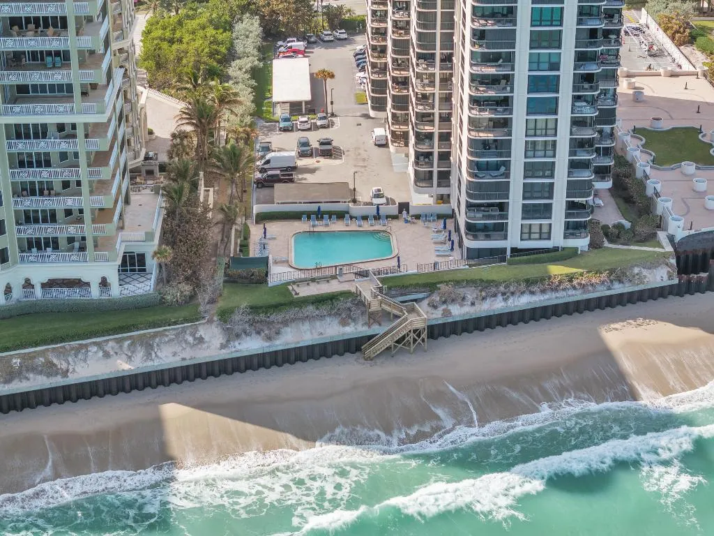 5380 Ocean Pool view