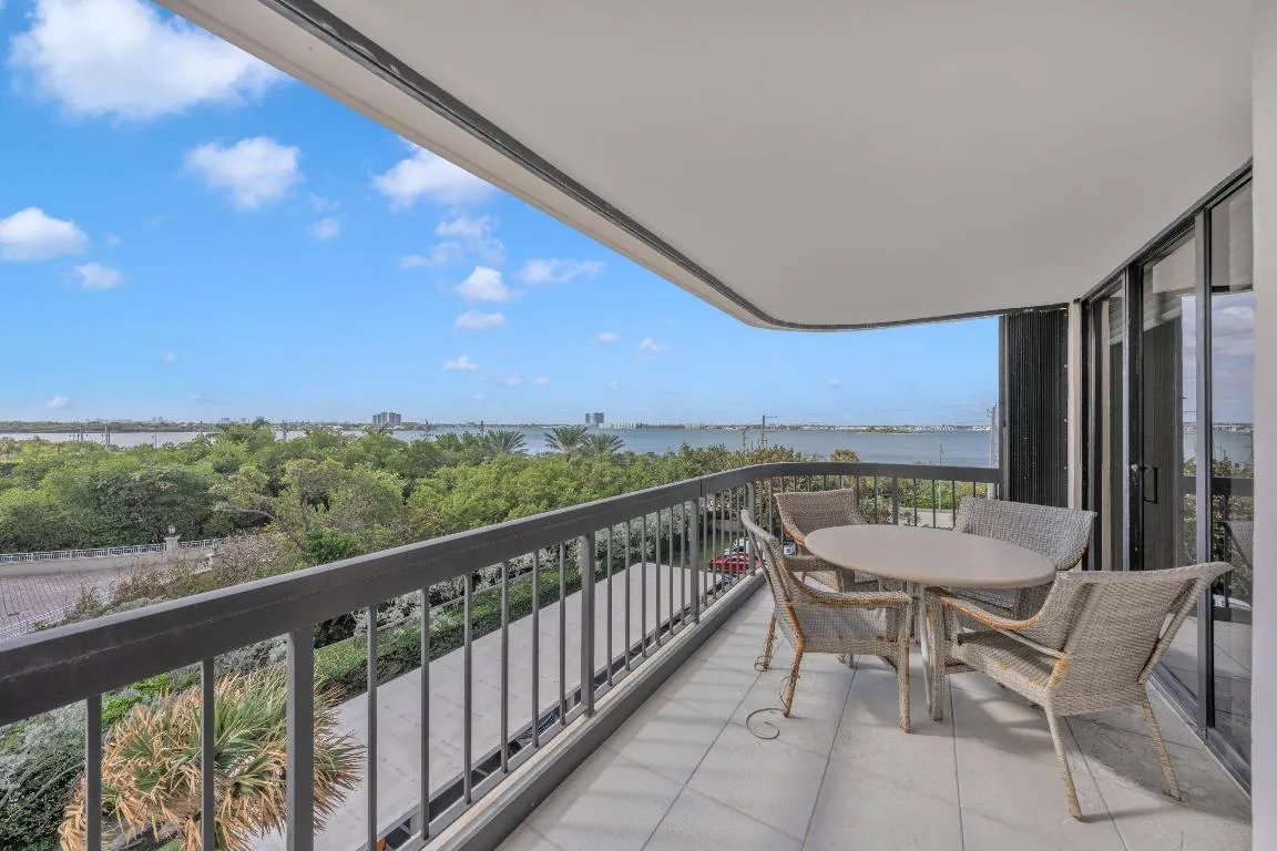Intracoastal views 4A