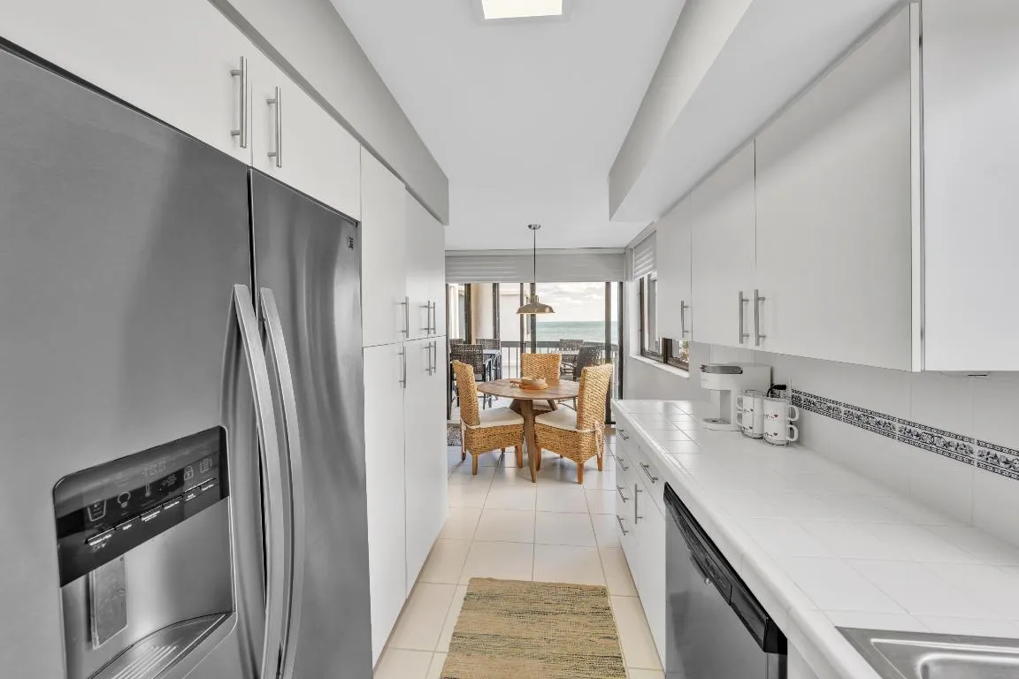 Kitchen with breakfast nook and views