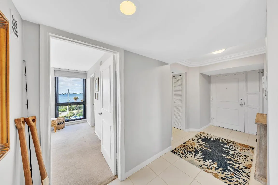 4A Foyer