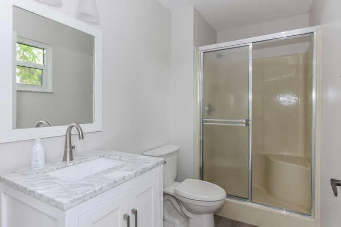 12698 SE Cascades Ct Hobe-small-019-076-