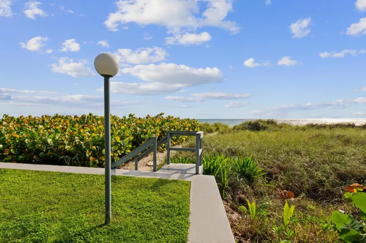 Deeded Beach Entry Path 1