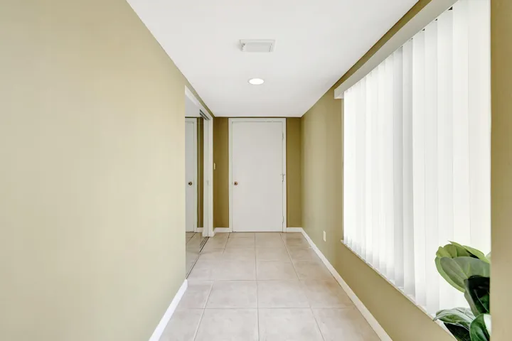 ENTRY FOYER