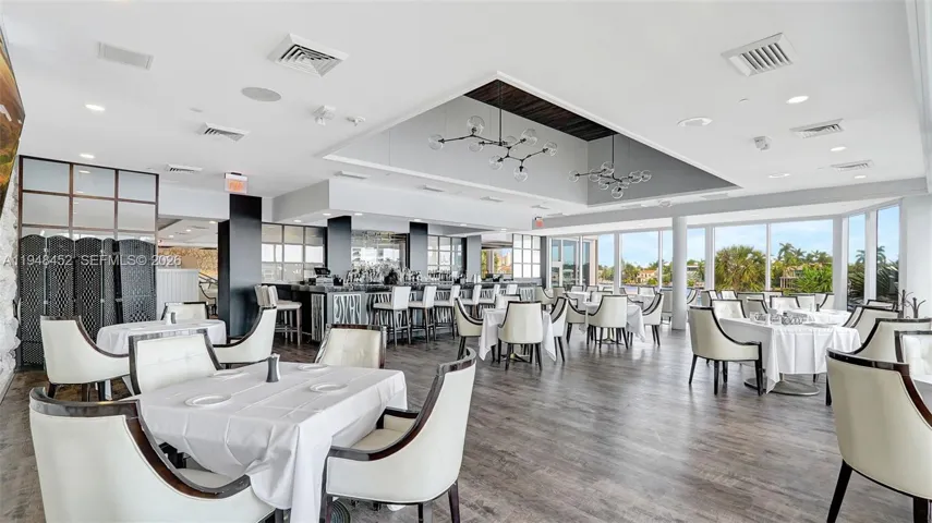 Hamptons Restaurant