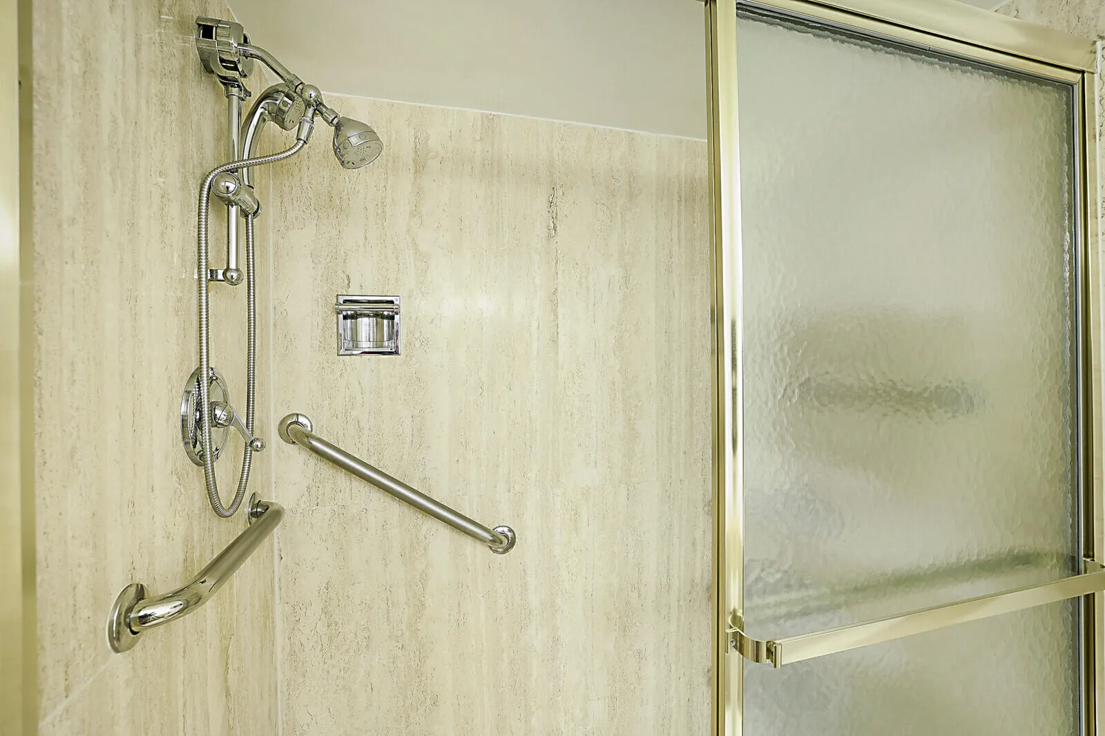 28_700_NE_Harbour_Terrace_Apt_231_28_mls