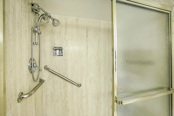 28_700_NE_Harbour_Terrace_Apt_231_28_mls