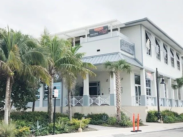 Beach House Restaurant is just one beach front dining.