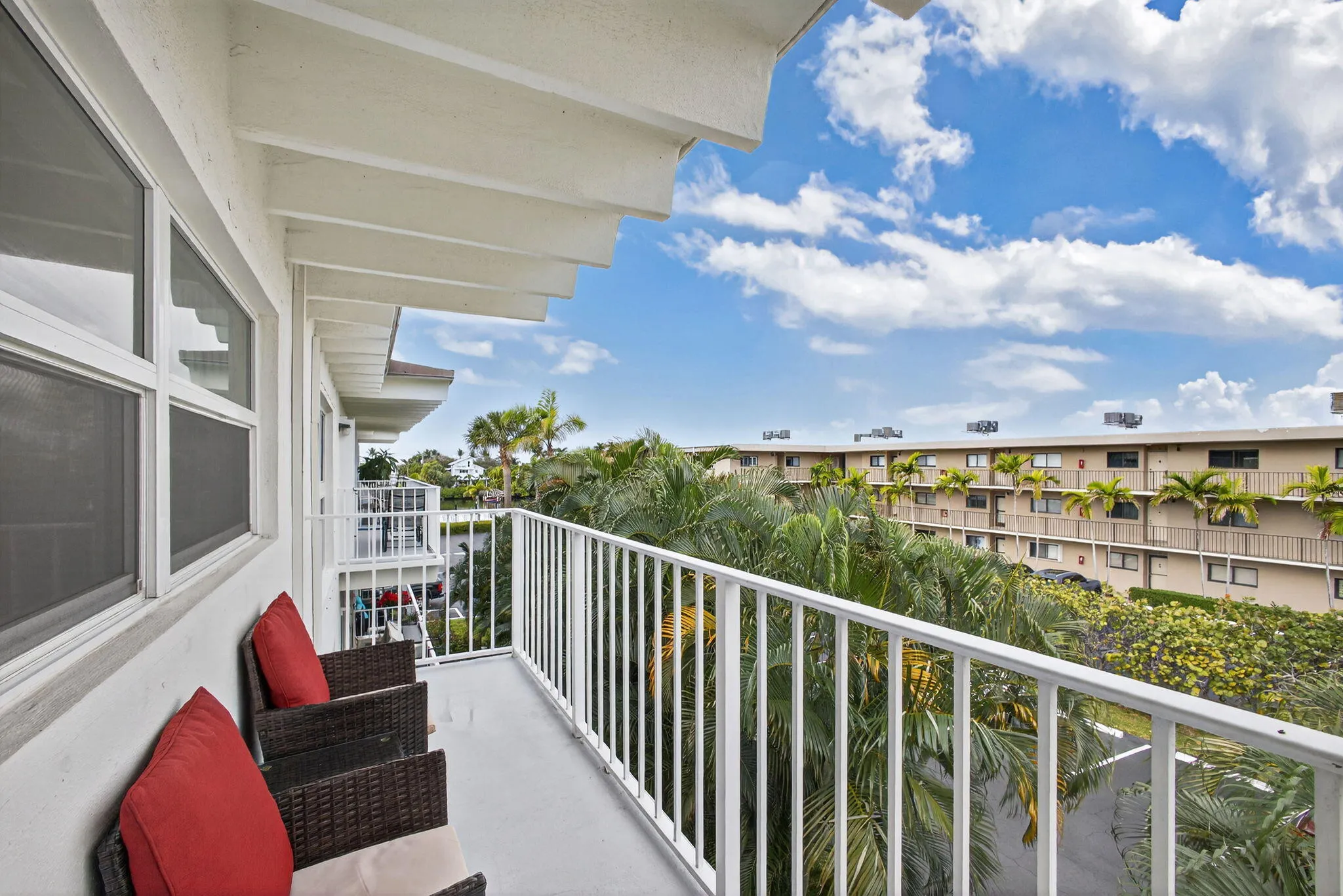 Balcony Photo #1