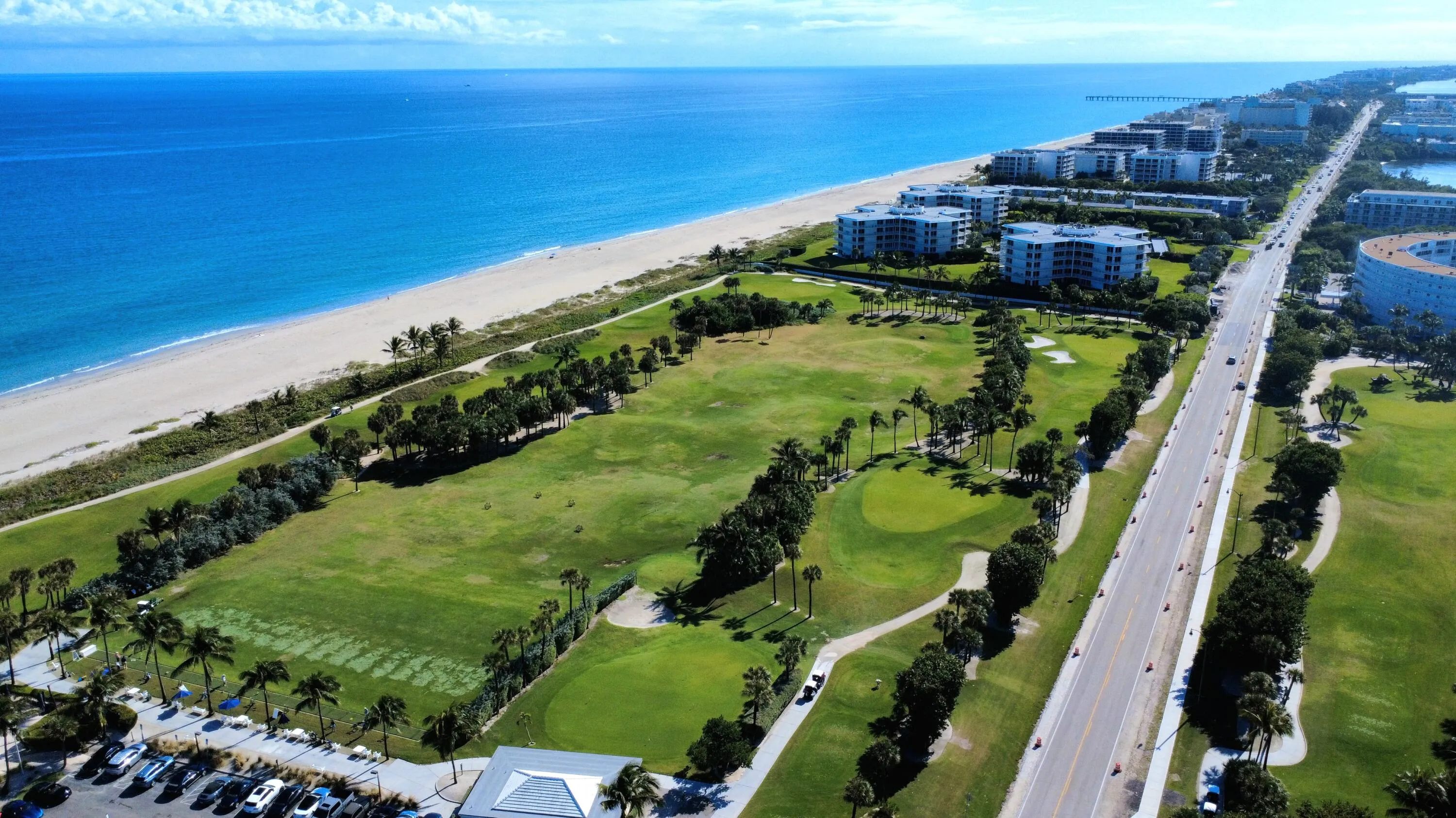 Par 3 Golf course in Palm Beach Florida