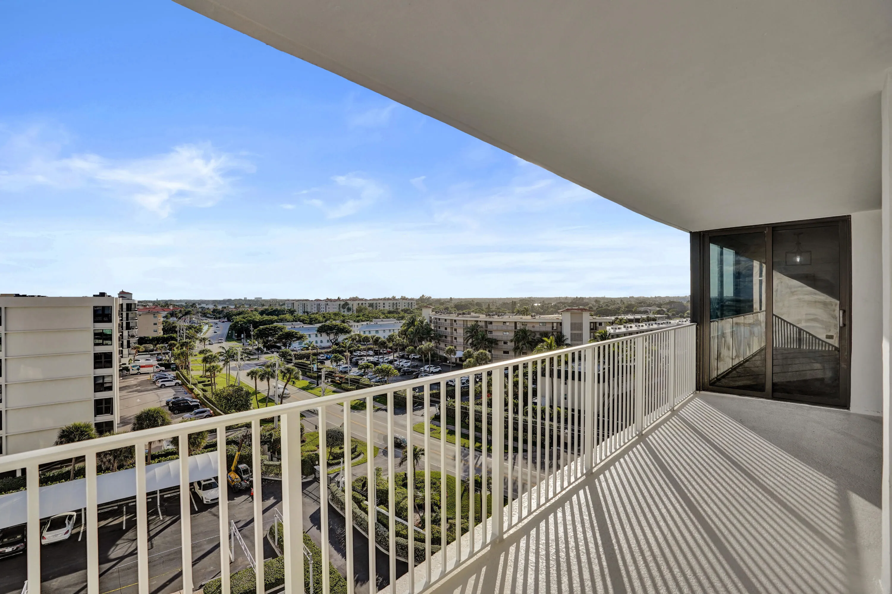 Waterfront condo in South Palm Beach