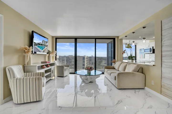 Waterfront Condo For Sale in Florida
