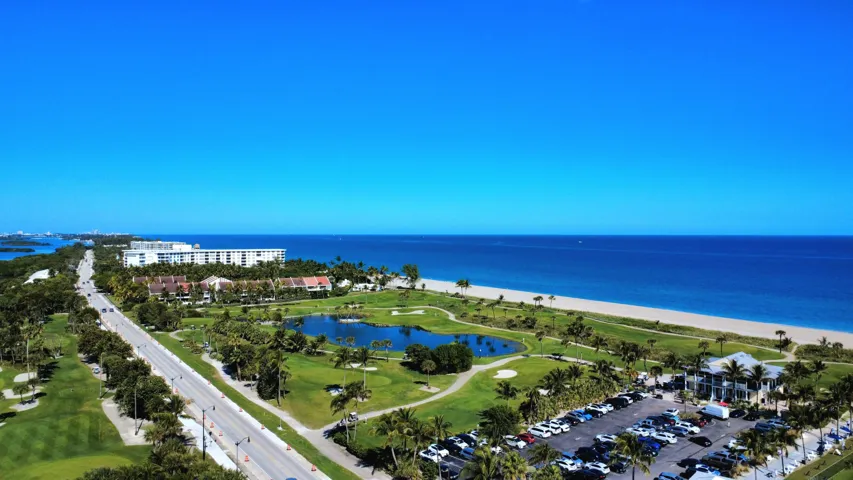Lake Worth Pier & Bennys on the beach