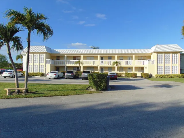 Sandalfoot South One Condo Inc has only 2 story buildings. There is no master association.