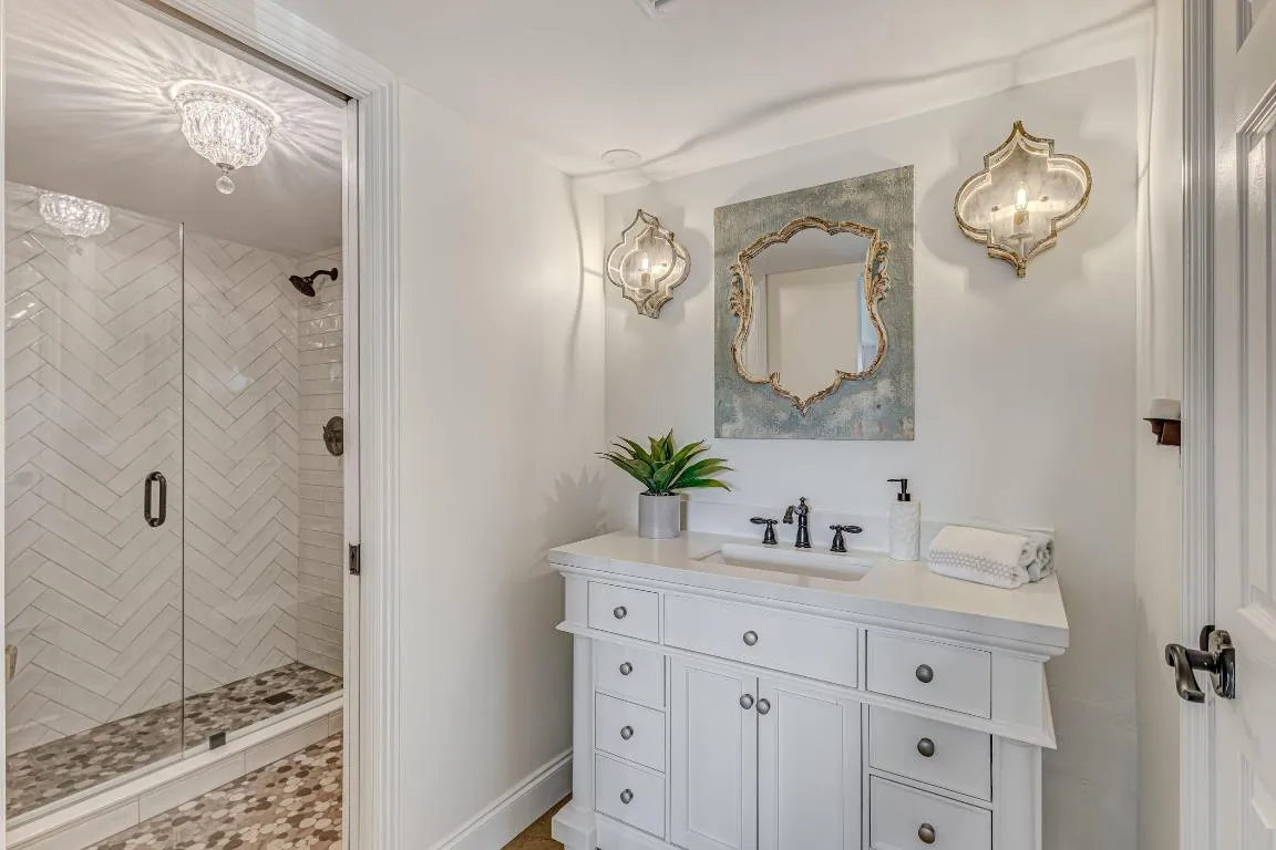 Master Bathroom Vanity