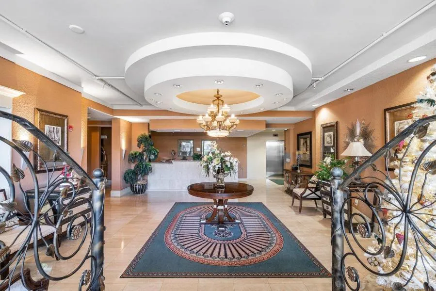 boca view lobby