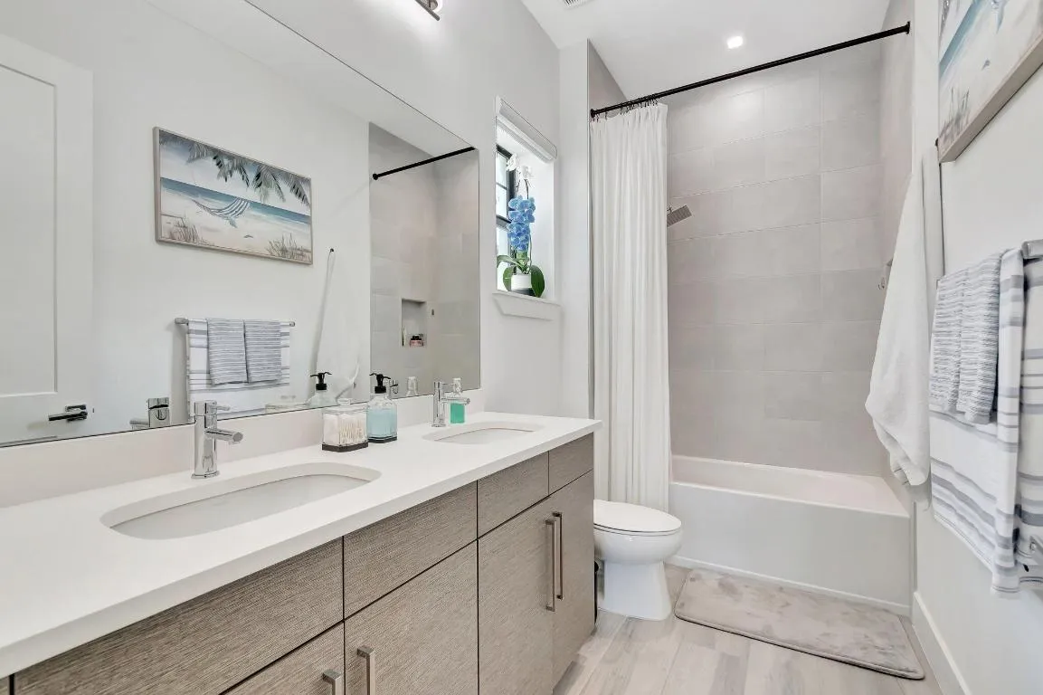Bedroom 1 En-suite