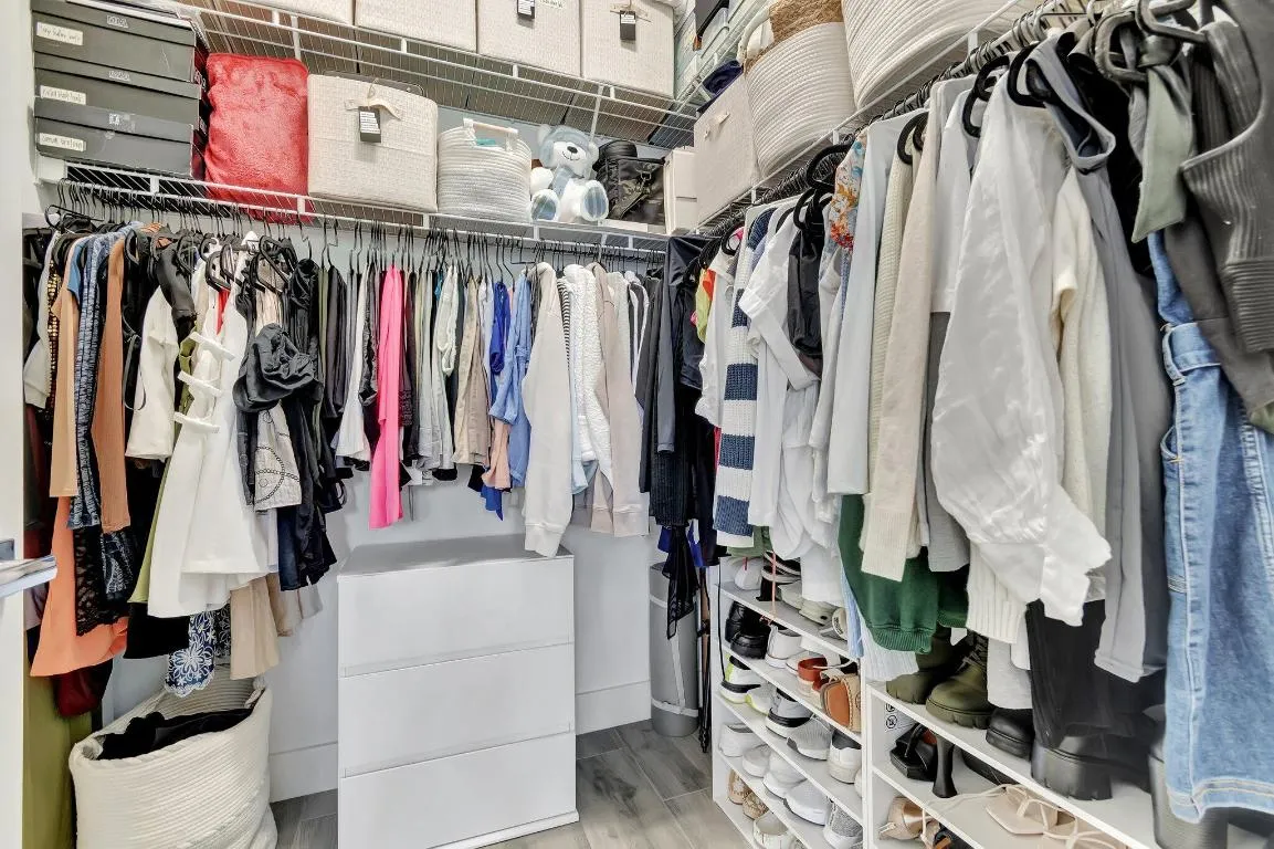 Walk in Closet with Ample Storage