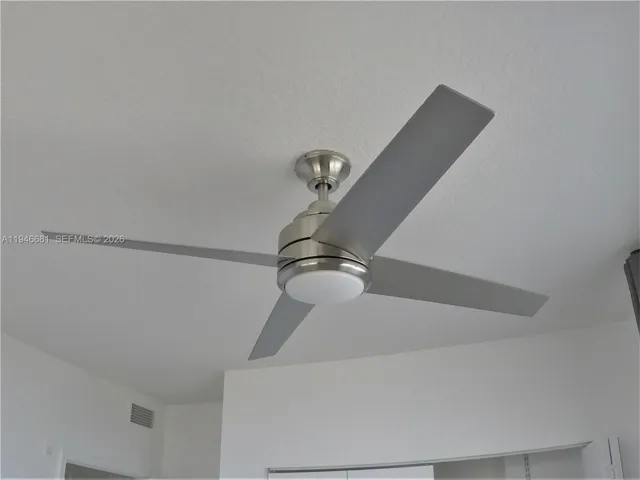 NEW FAN