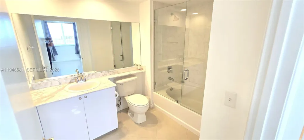 2nd bathroom
