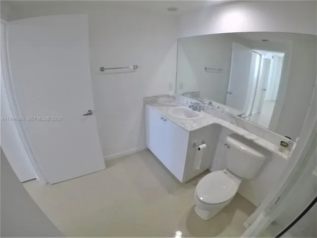 2nd bathroom