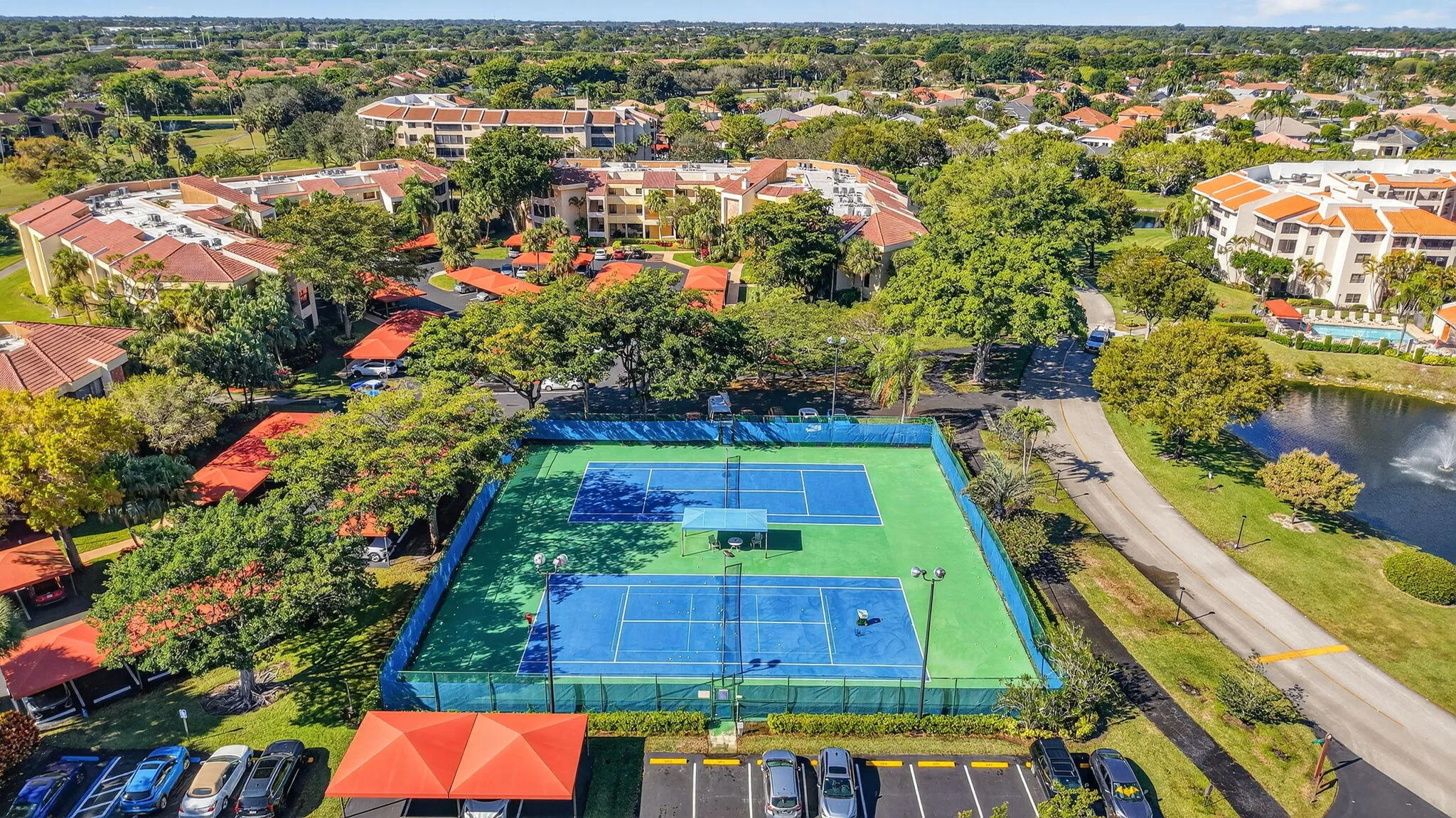 LA PAZ TENNIS COURTS