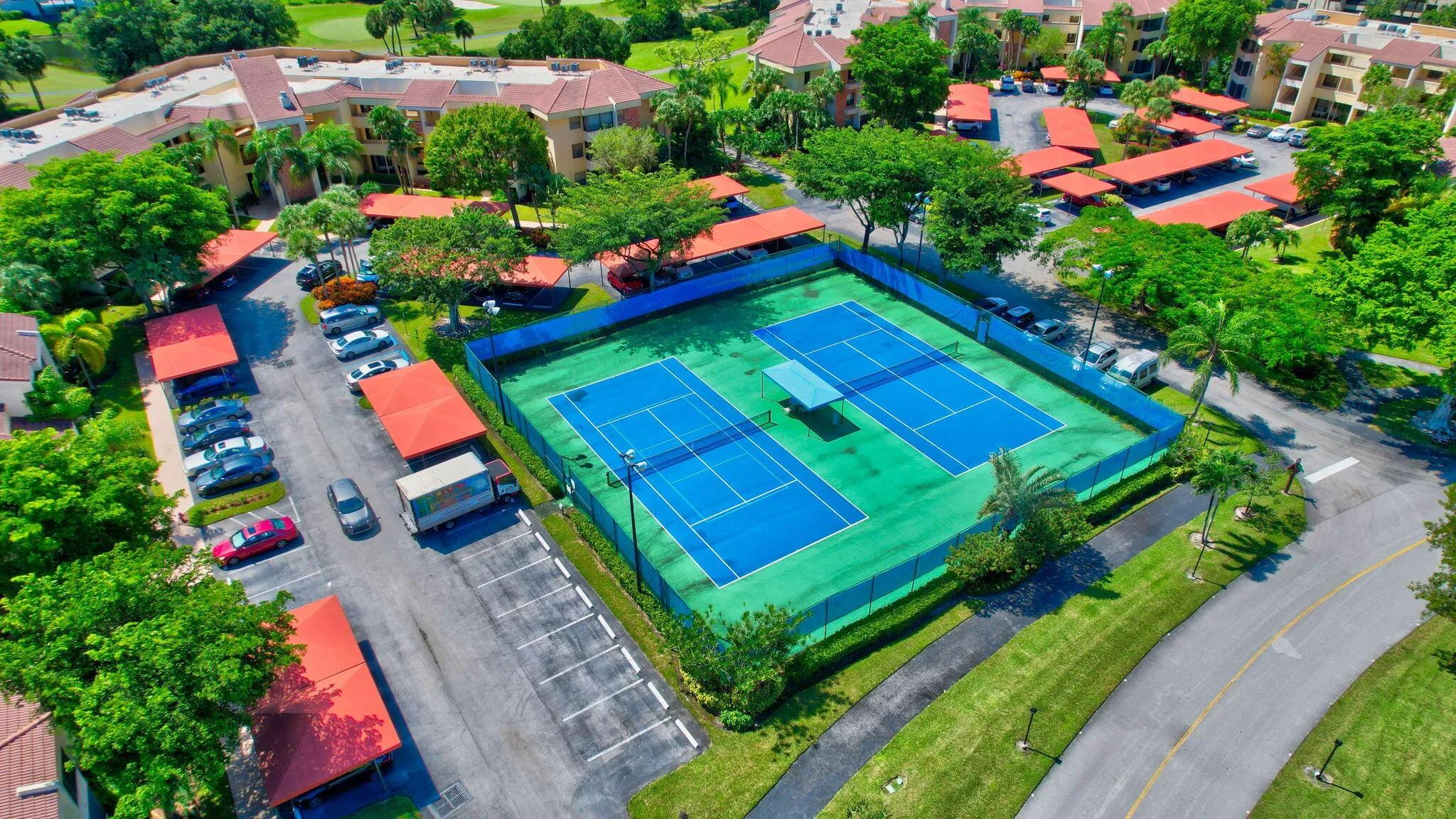 LA PAZ TENNIS COURTS