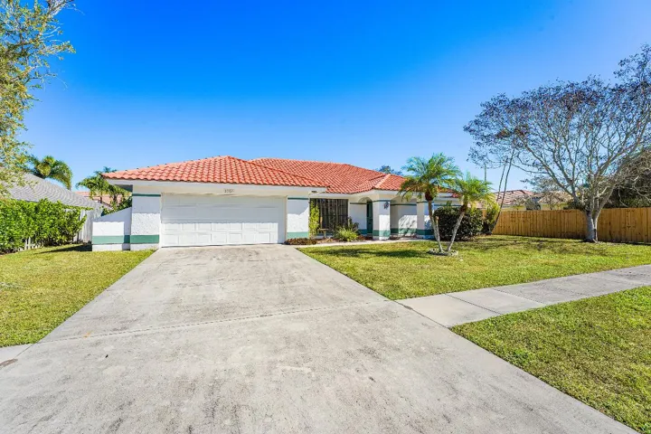 002-2057AmesburyCircle-Wellington-FL-334