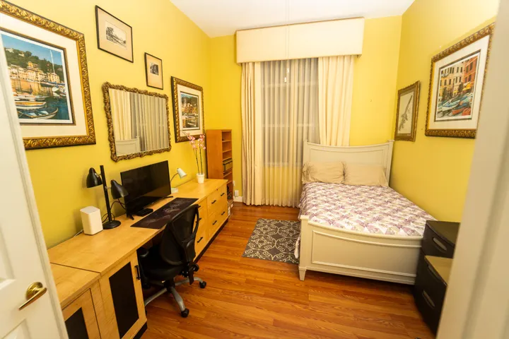 Den