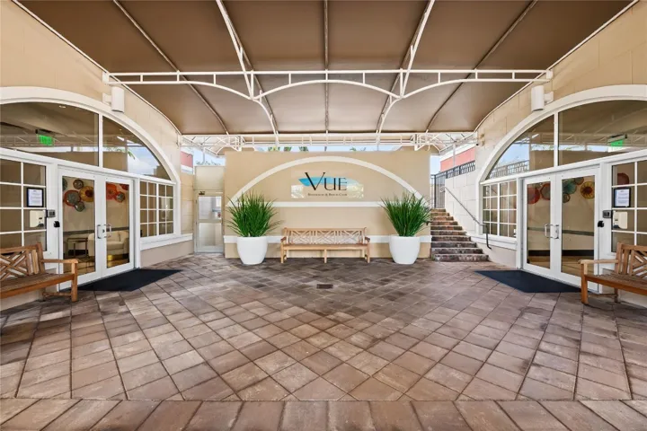 Front entrance/valet