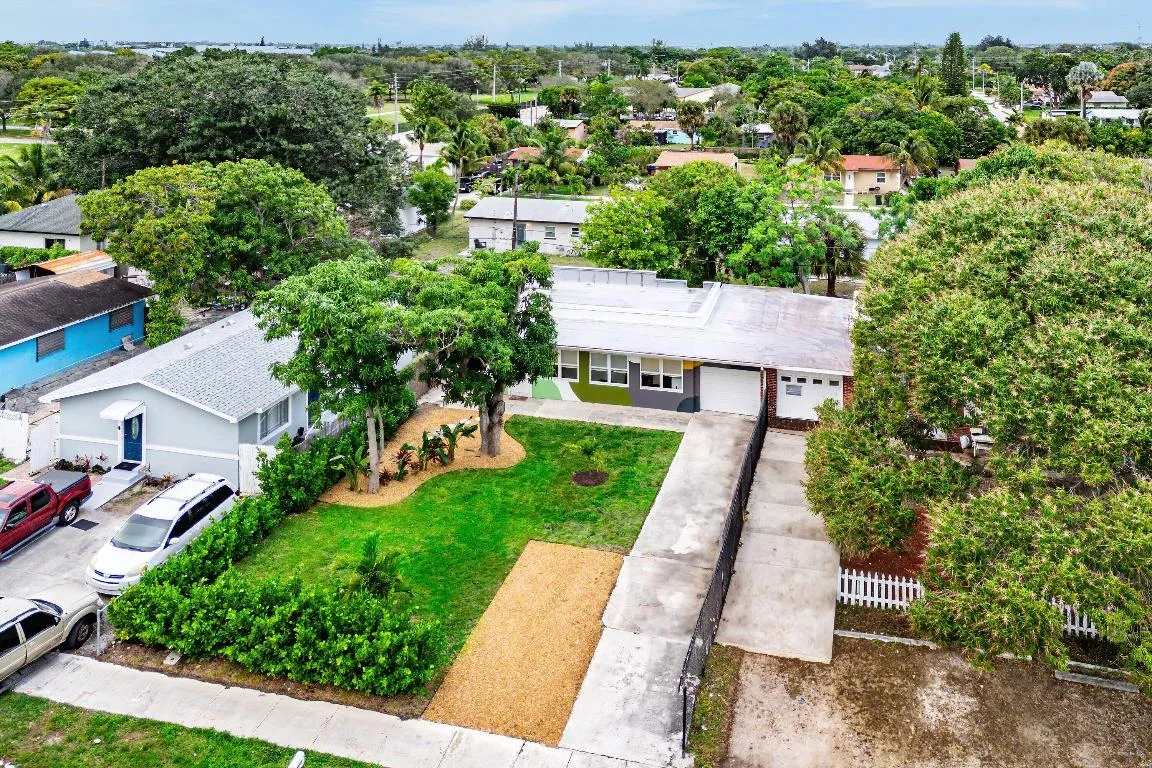 033-709Southwest9thCourt-DelrayBeach-FL-