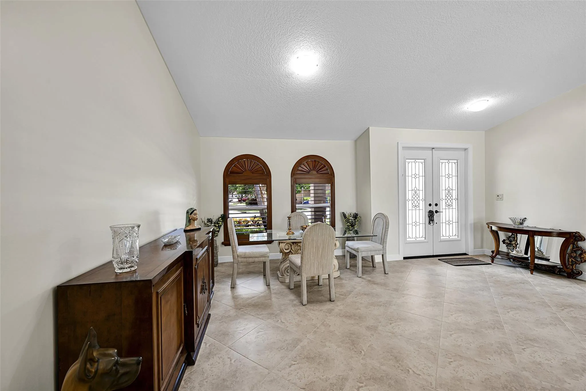 Formal dining room