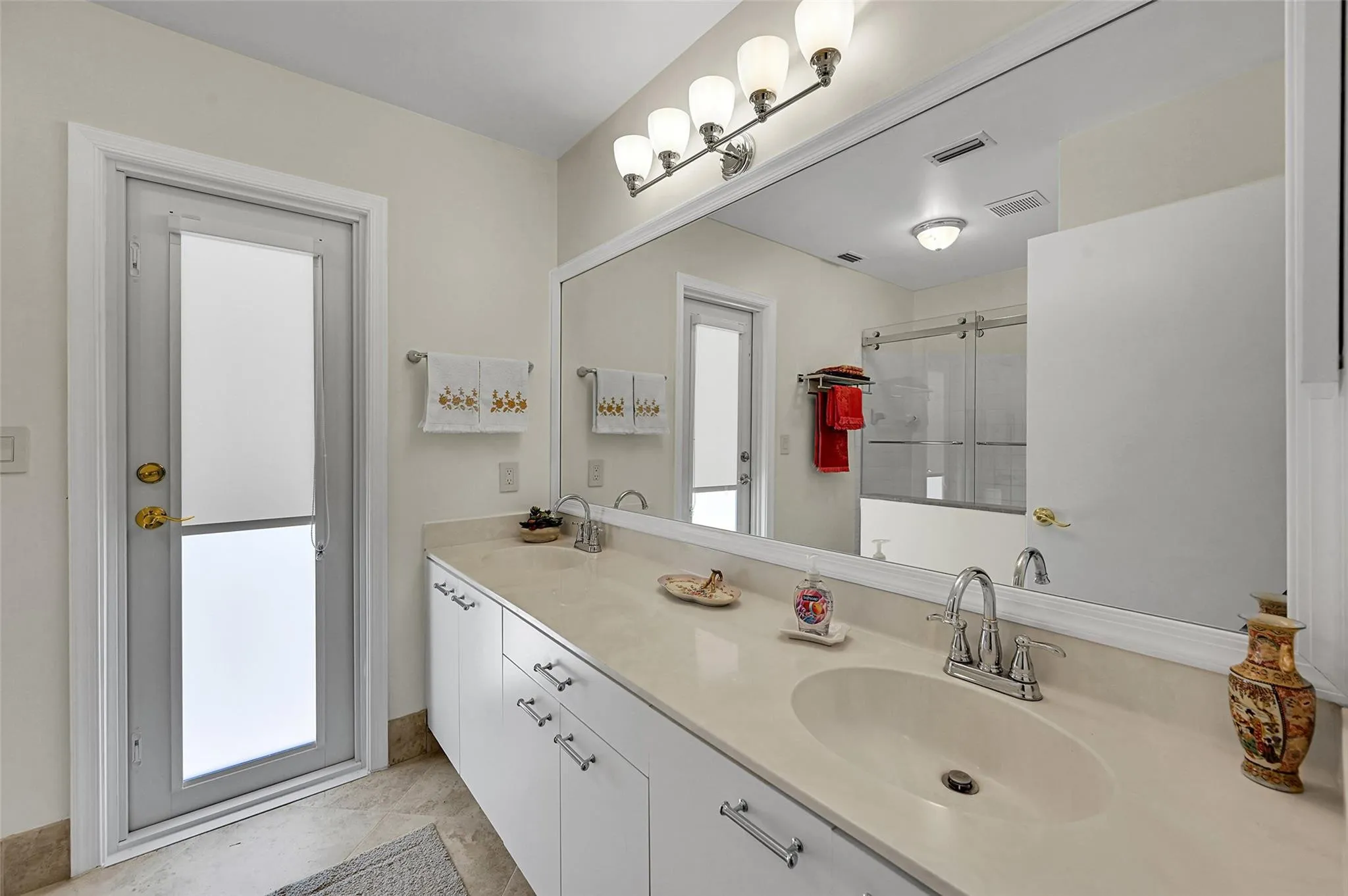 Cabana Bathroom