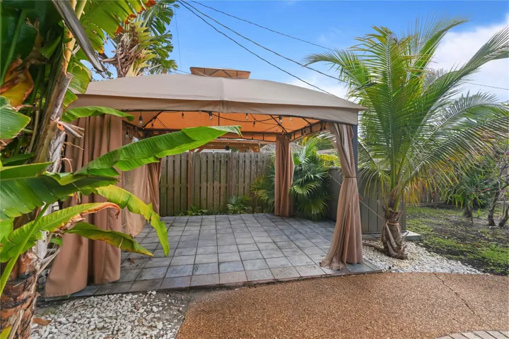 Gazebo / Pool