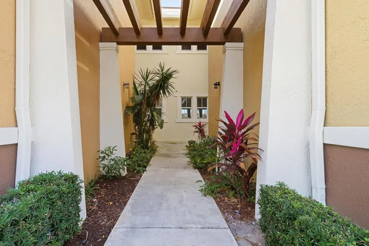 855-MARINA-DEL-RAY-3-33401-034
