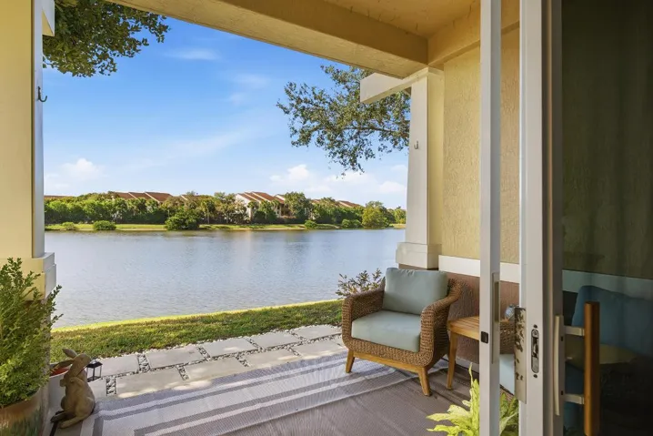 855-MARINA-DEL-RAY-3-33401-012