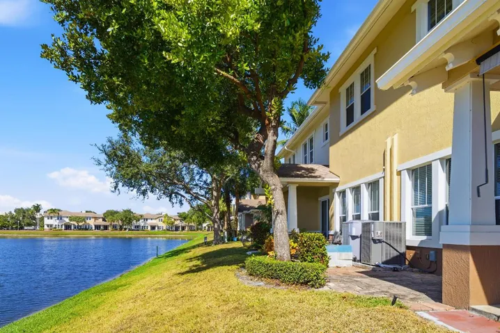 855-MARINA-DEL-RAY-3-33401-038